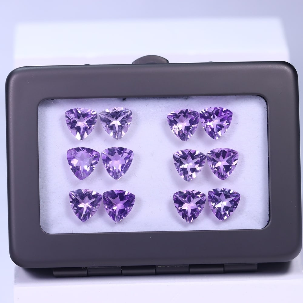 25.03Ct Amethyst Set - Polished Faceted: Ksmith Jewels Global Welcome to our auction house, today auction brought to you by Ksmith Jewels Global based in Penang, Malaysia specialize in all kinds of opal and color gemstone both in manufacturi