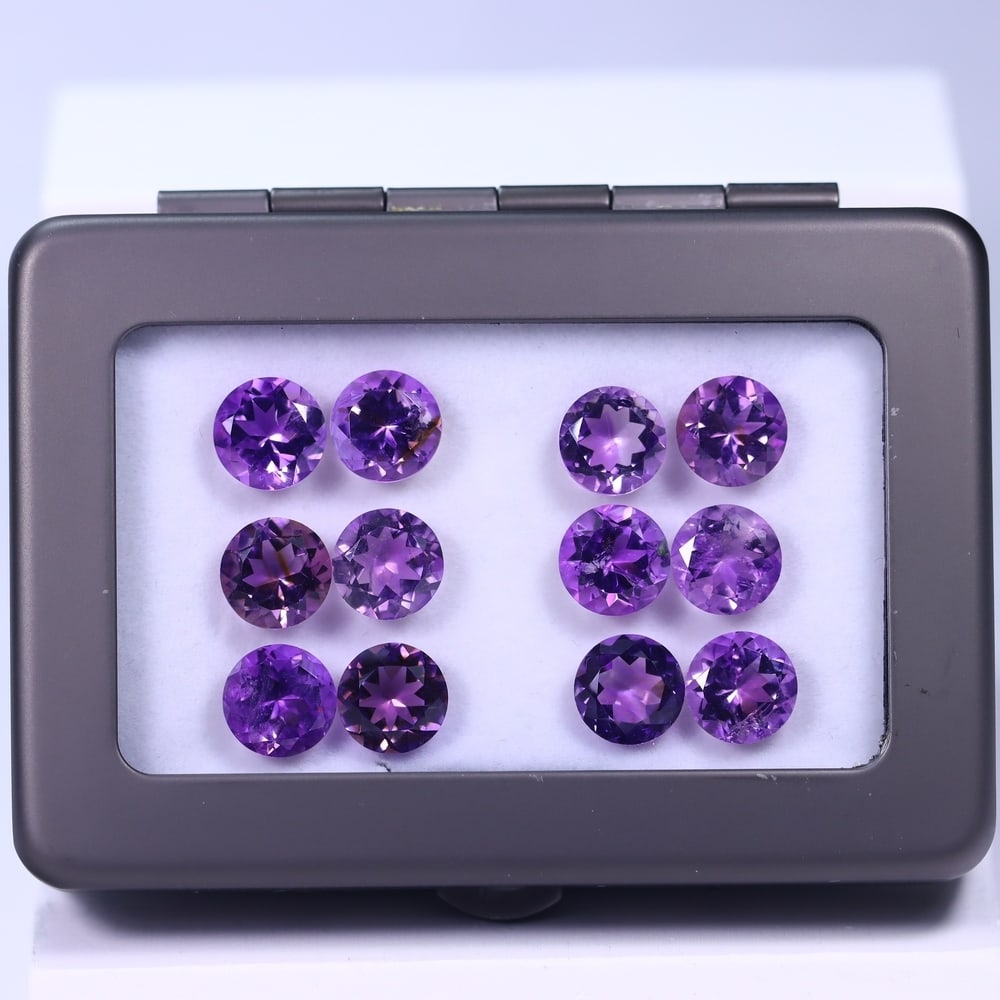 30.24Ct Amethyst Set - Polished Faceted: Ksmith Jewels Global Welcome to our auction house, today auction brought to you by Ksmith Jewels Global based in Penang, Malaysia specialize in all kinds of opal and color gemstone both in manufacturi