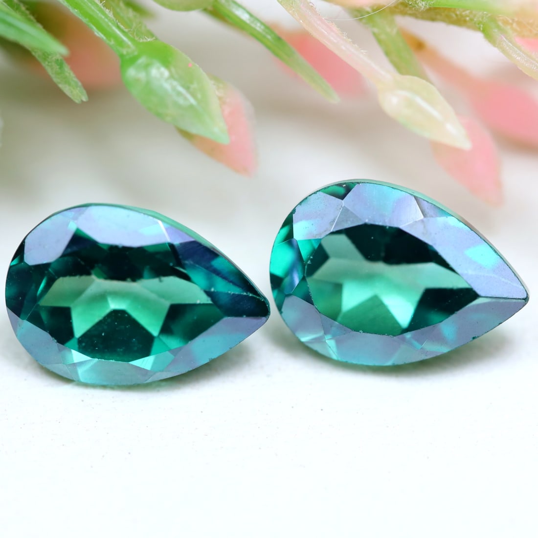 4.83cts Natural Apple Green Mystics Topaz Gemstone - Brazil Topaz - Pear Gemstone: Ksmith Jewels Global Welcome to our auction house, today auction brought to you by Ksmith Jewels Global based in Penang, Malaysia specialize in all kinds of opal and color gemstone both in manufacturi