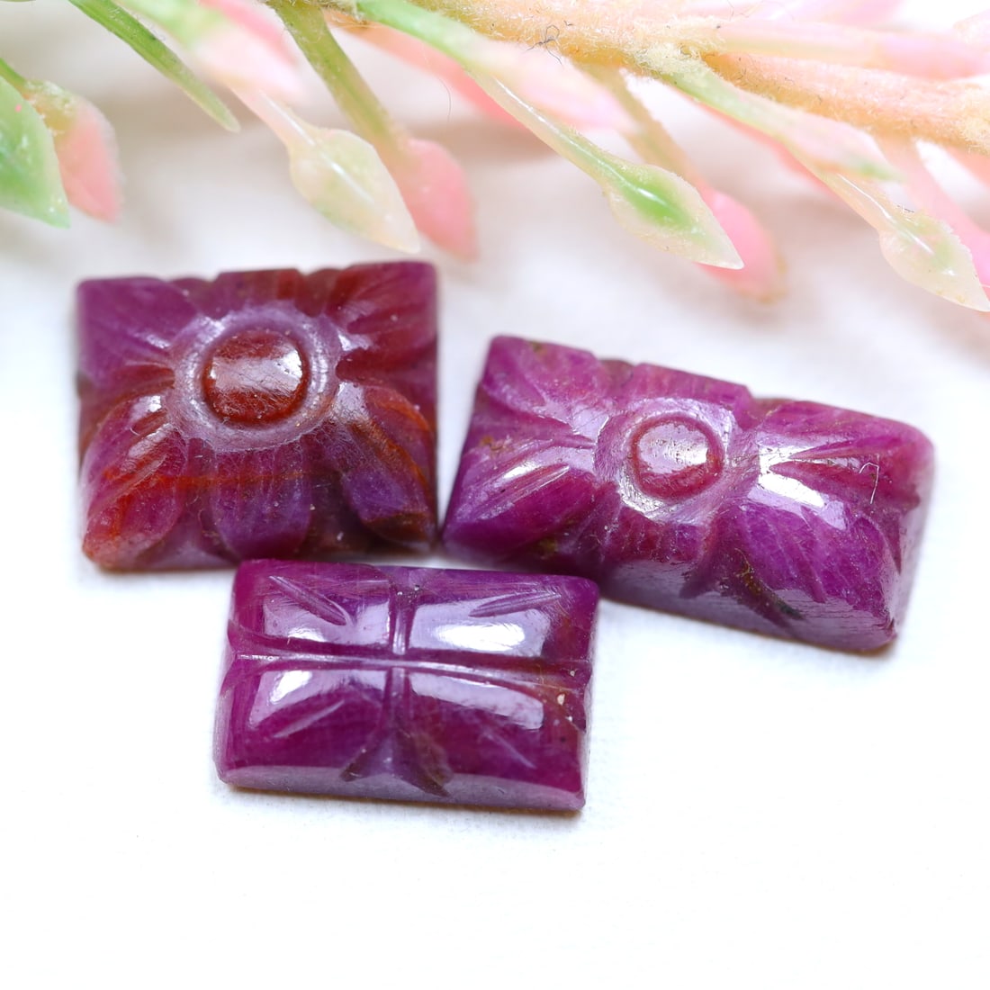 12.3x6x3.8mm 11.20Cts Natural Ruby Hand Carved Gemstone OT6957 (1 of 2)