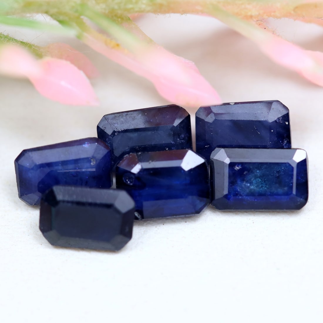 4.23Ct Natural Normal Heated Blue Emerald Cut Madagascar Sapphire: Ksmith Jewels Global Welcome to our auction house, today auction brought to you by Ksmith Jewels Global based in Penang, Malaysia specialize in all kinds of opal and color gemstone both in manufacturi