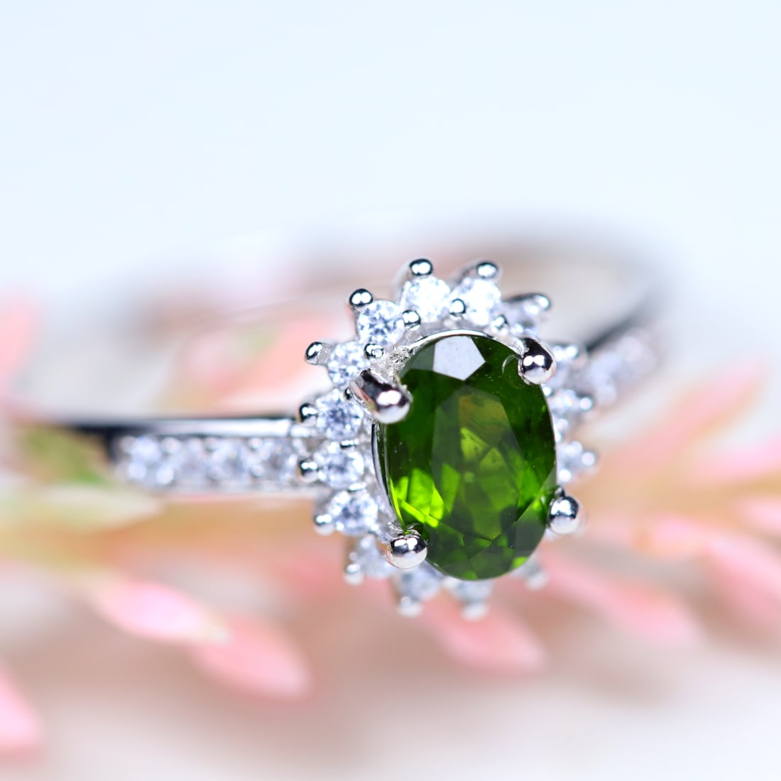 Total Weight 14.88Cts Natural Green Chrome Diopside & Zircon Women Ring 925 Silver Size 8.5 US (1 of 2)