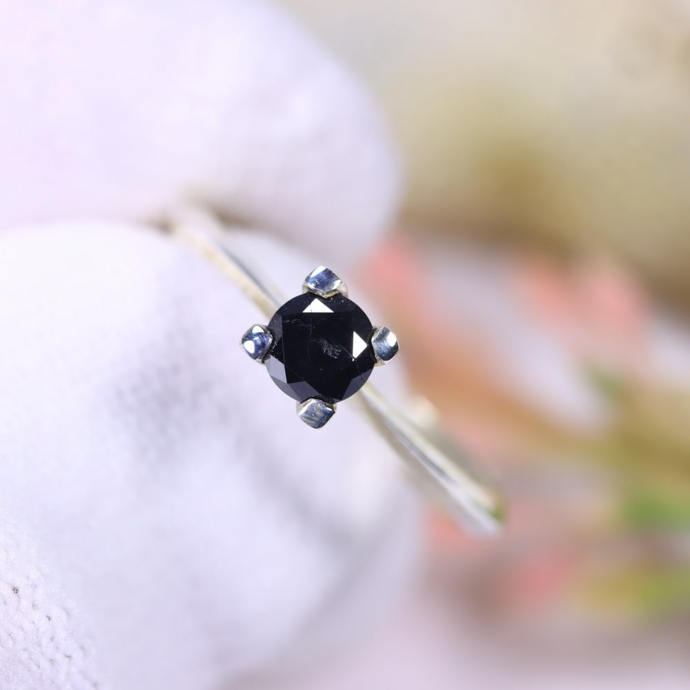 1.25g Natural Diamond Sterling Silver 925 Ring - Size US 5.5 - Total Diamond 0.42ct: Ksmith Jewels Global Welcome to our auction house, today auction brought to you by Ksmith Jewels Global based in Penang, Malaysia specialize in all kinds of opal, diamond and color gemstone both in ma