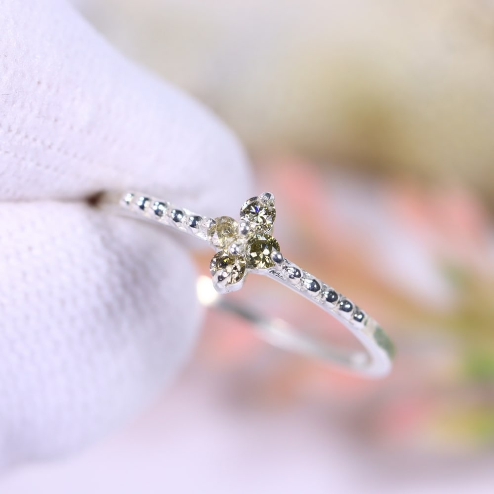 0.70g Natural Diamond Sterling Silver 925 Ring - Size US 6 - Total Diamond 0.12ct: Ksmith Jewels Global Welcome to our auction house, today auction brought to you by Ksmith Jewels Global based in Penang, Malaysia specialize in all kinds of opal, diamond and color gemstone both in ma