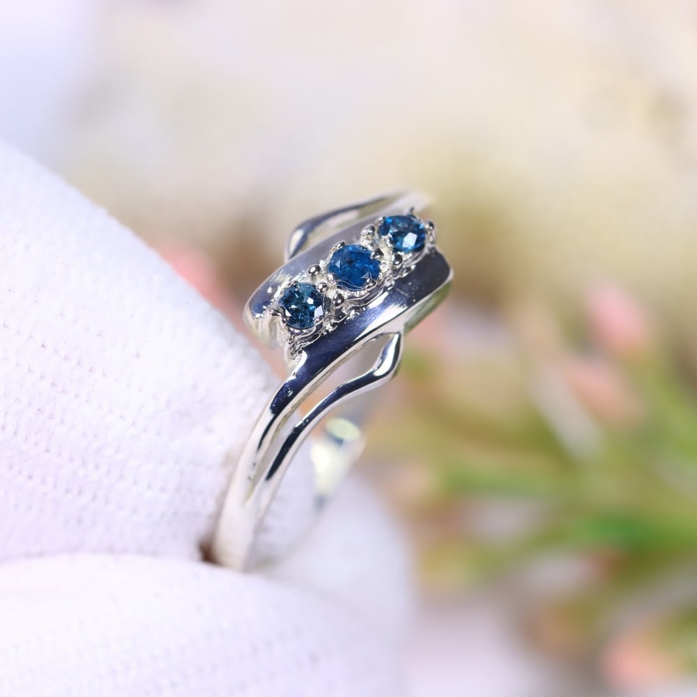 0.95g Natural Diamond Sterling Silver 925 Ring - Size US 5.5 - Total Diamond 0.10ct (1 of 2)