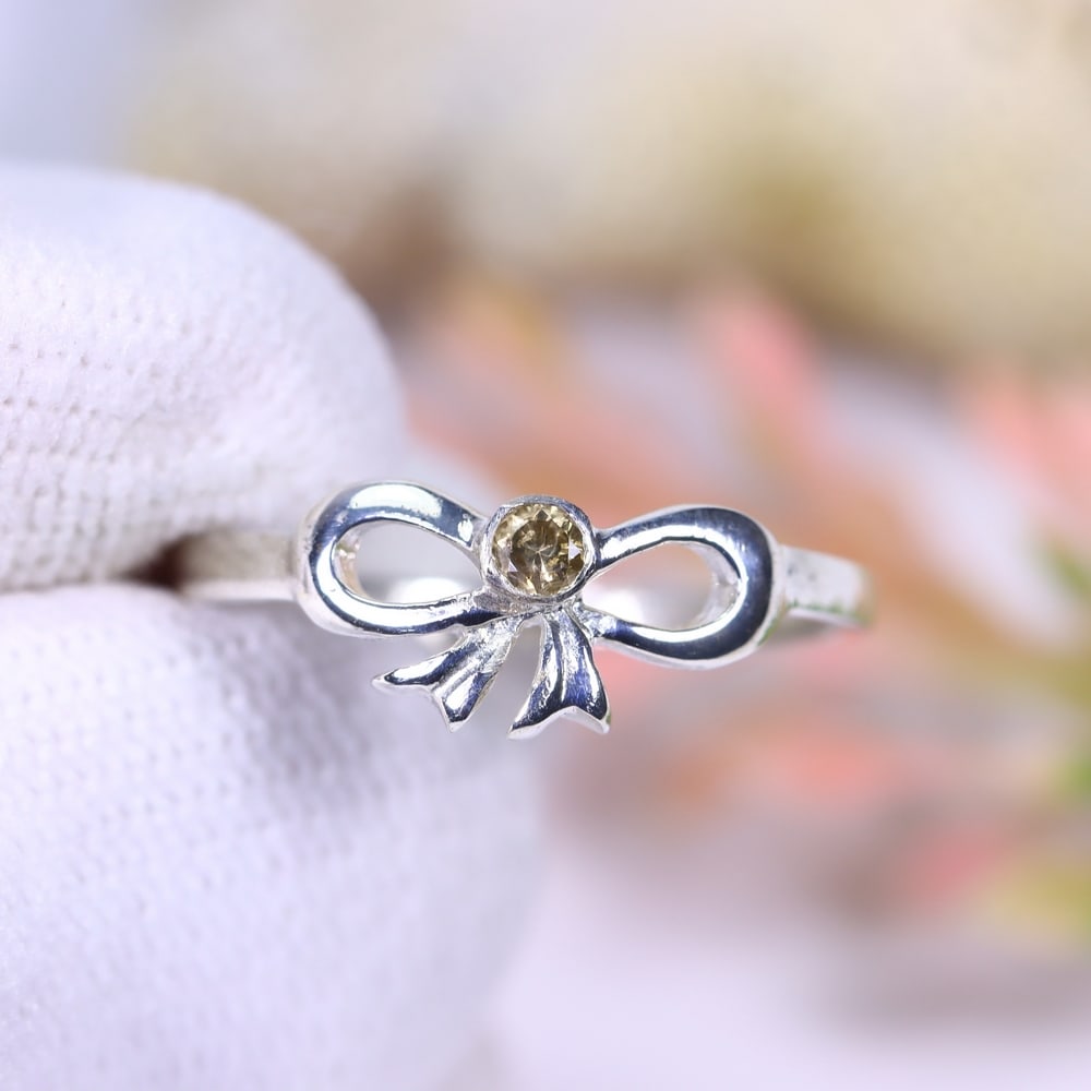 1.16g Natural Diamond Sterling Silver 925 Ring - Size US 5.5 - Total Diamond 0.06ct: Ksmith Jewels Global Welcome to our auction house, today auction brought to you by Ksmith Jewels Global based in Penang, Malaysia specialize in all kinds of opal, diamond and color gemstone both in ma