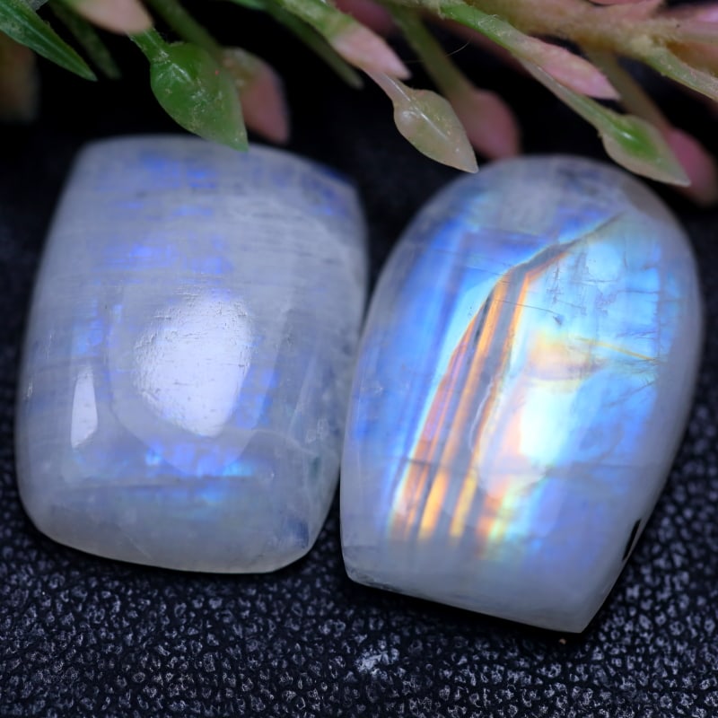 Moonstone 28.38Ct Natural 2 PCS Ranbow Moonstone Cabochon: Ksmith Jewels Global Welcome to our auction house, today auction brought to you by Ksmith Jewels Global based in Penang, Malaysia specialize in all kinds of opal and color gemstone both in manufacturi