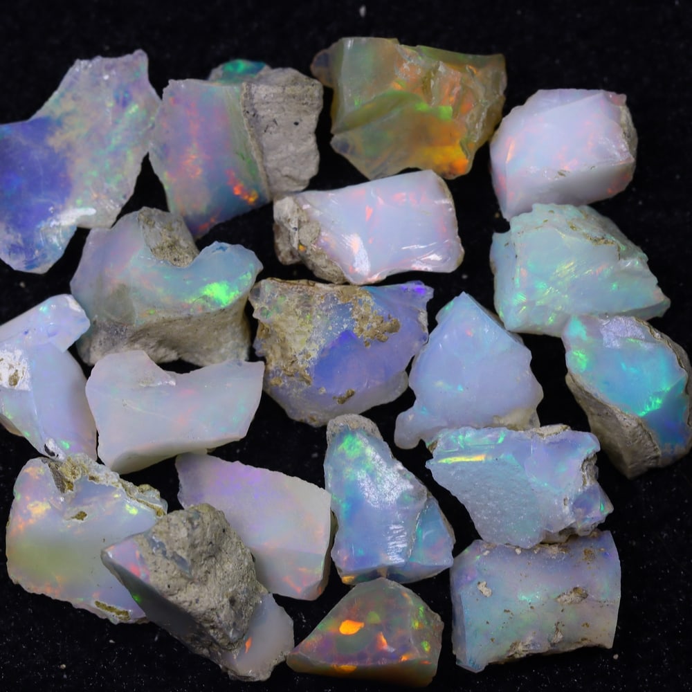 40.9Ct Rough Opal Specimen Lot - Ethiopian Opal - Mineral Rough: Ksmith Jewels Global Welcome to our auction house, today auction brought to you by Ksmith Jewels Global based in Penang, Malaysia specialize in all kinds of opal and color gemstone both in manufacturi
