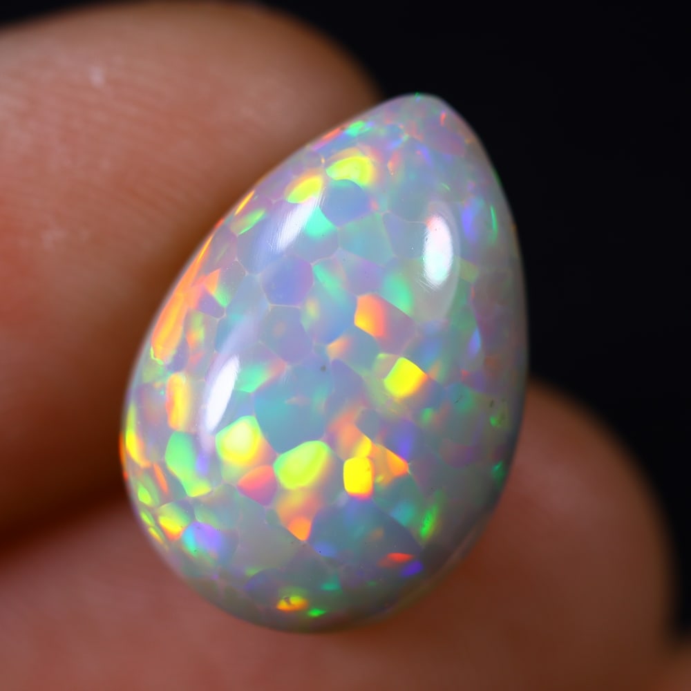 7Ct Welo Opal Polished - Ethiopian Opal: Ksmith Jewels Global Welcome to our auction house, today auction brought to you by Ksmith Jewels Global based in Penang, Malaysia specialize in all kinds of opal and color gemstone both in manufacturi