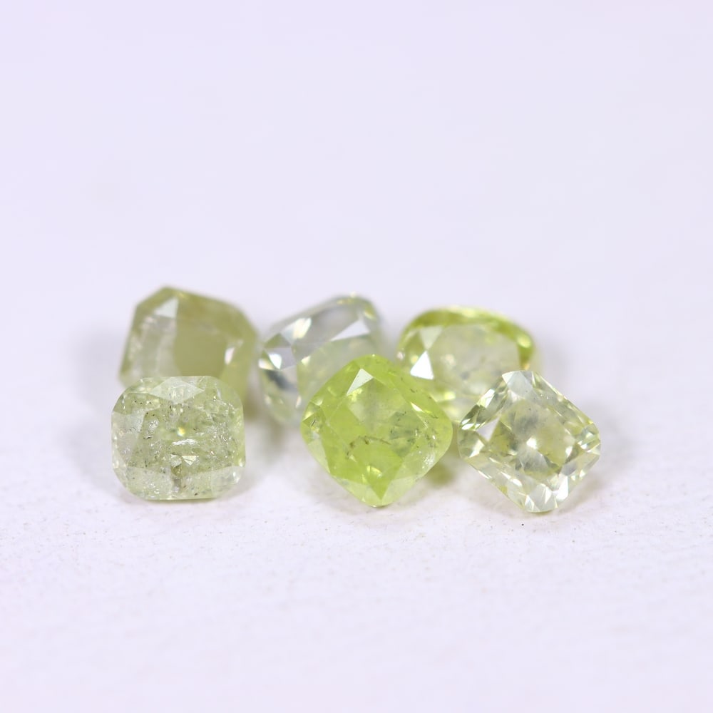 1.11Ct Fancy Diamond Set - Polished Faceted: Ksmith Jewels Global Welcome to our auction house, today auction brought to you by Ksmith Jewels Global based in Penang, Malaysia specialize in all kinds of opal and color gemstone both in manufacturi
