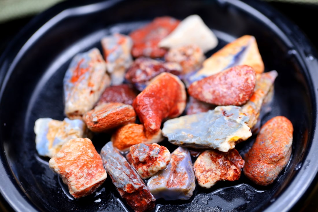 Rare Opal Fossil Lightning Ridge Fossilized Opal 102.61cts 21x11x8.3MM: Ksmith Jewels Global Welcome to our auction house, today auction brought to you by Ksmith Jewels Global based in Penang, Malaysia specialize in all kinds of opal and color gemstone both in manufacturi