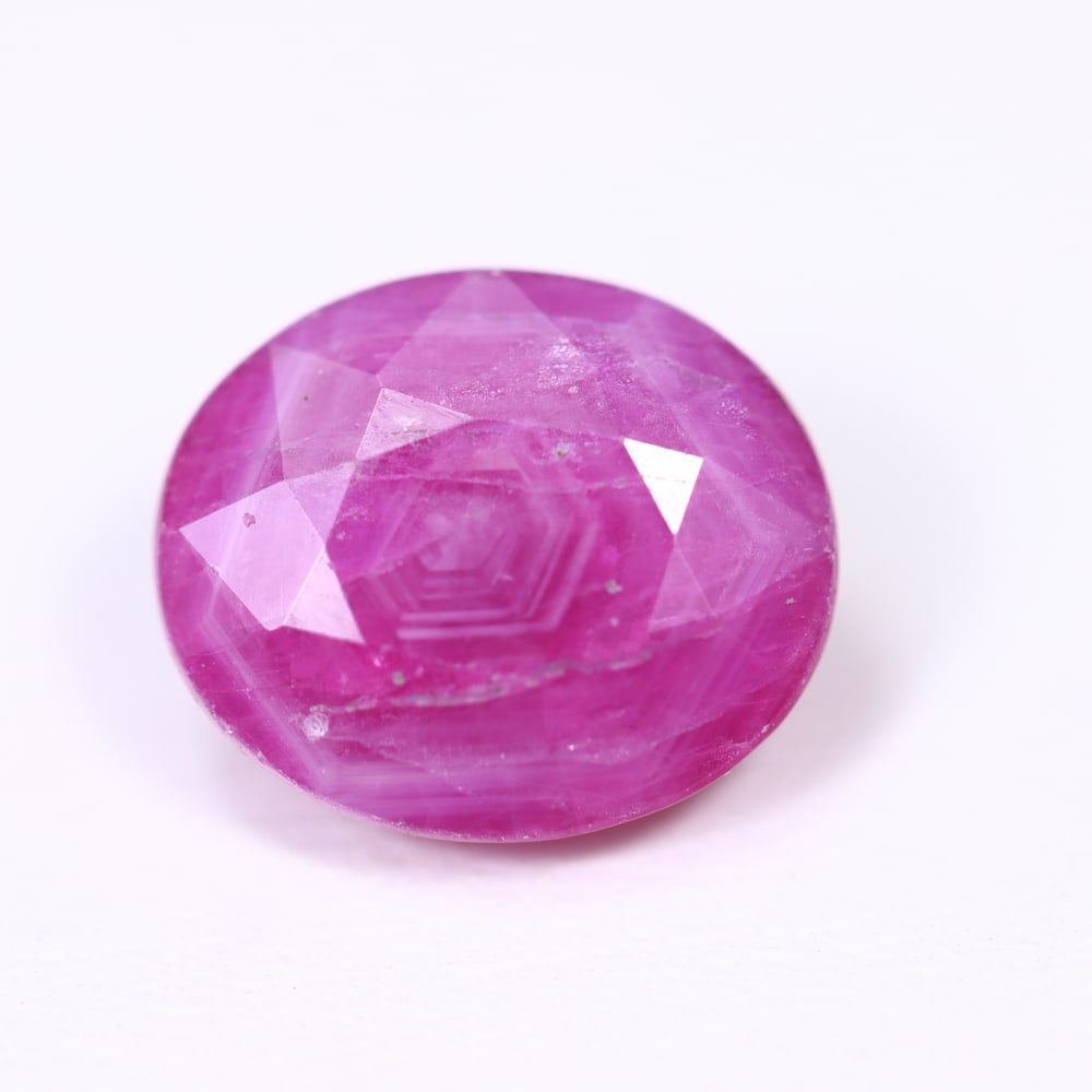 5.93Ct Red Ruby - Polished Faceted: Ksmith Jewels Global Welcome to our auction house, today auction brought to you by Ksmith Jewels Global based in Penang, Malaysia specialize in all kinds of opal and color gemstone both in manufacturi