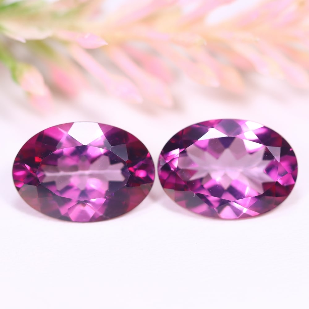 12.15Ct Purplish Pink Topaz Pair - Polished Faceted: Ksmith Jewels Global Welcome to our auction house, today auction brought to you by Ksmith Jewels Global based in Penang, Malaysia specialize in all kinds of opal and color gemstone both in manufacturi