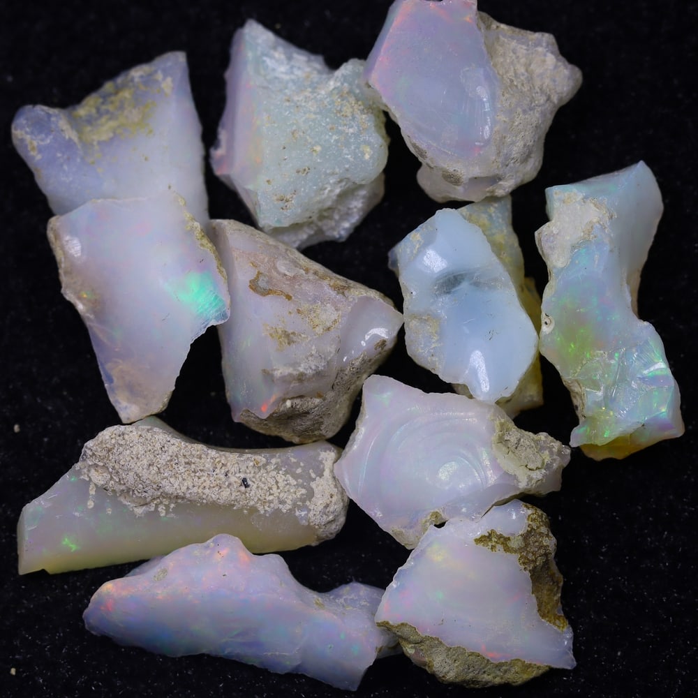 44.4Ct Rough Opal Specimen Lot - Ethiopian Opal - Mineral Rough: Ksmith Jewels Global Welcome to our auction house, today auction brought to you by Ksmith Jewels Global based in Penang, Malaysia specialize in all kinds of opal and color gemstone both in manufacturi