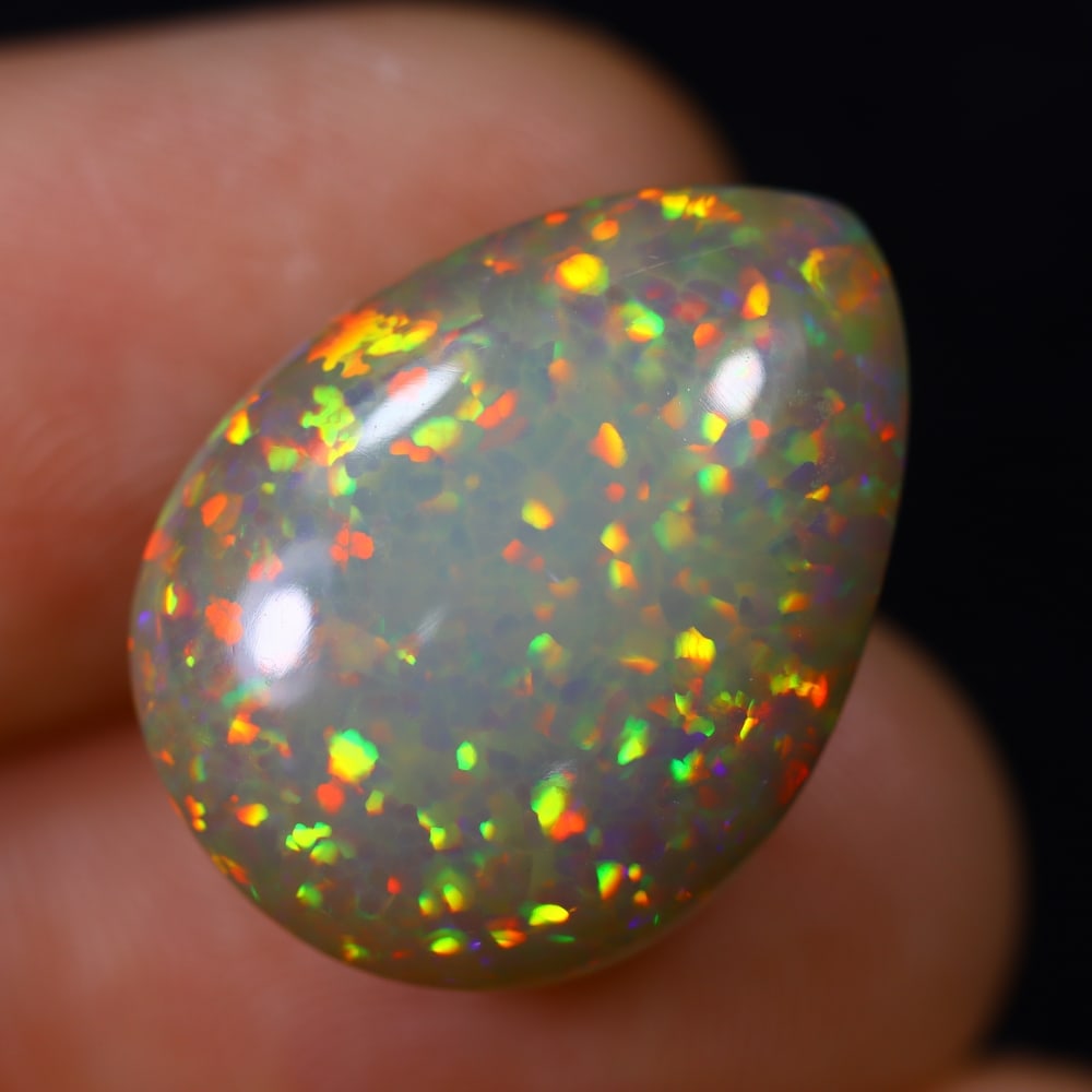 10.07Ct Welo Opal Polished - Ethiopian Opal: Ksmith Jewels Global Welcome to our auction house, today auction brought to you by Ksmith Jewels Global based in Penang, Malaysia specialize in all kinds of opal and color gemstone both in manufacturi
