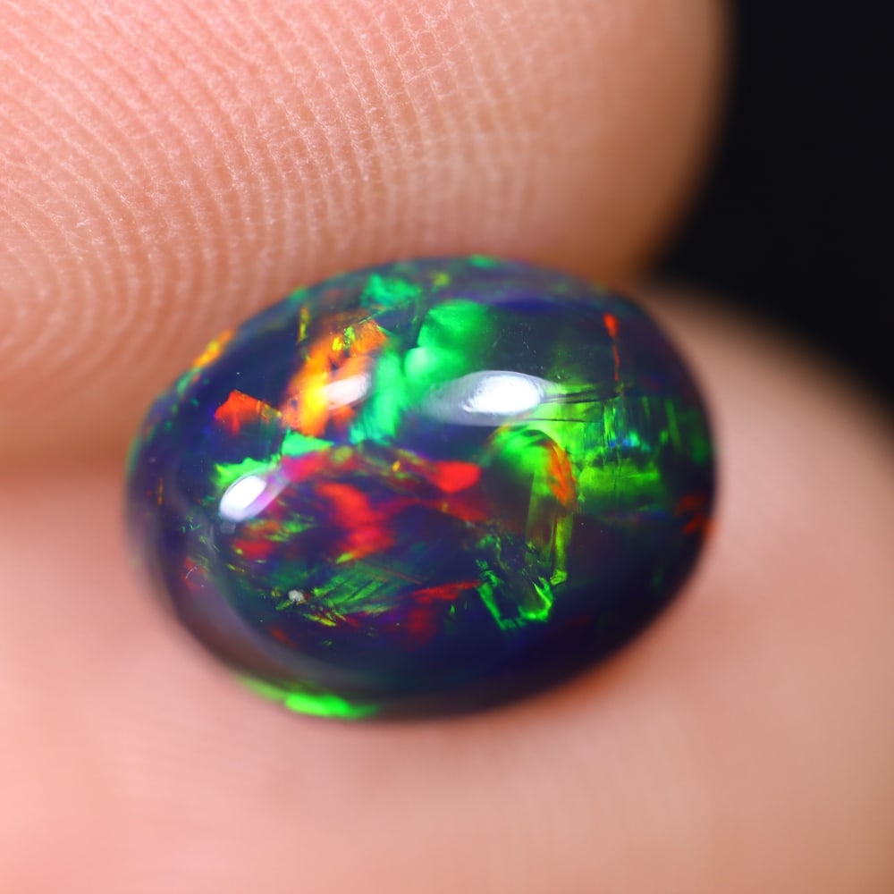 1.52Ct Welo Black Opal Polished - Ethiopian Opal: Ksmith Jewels Global Welcome to our auction house, today auction brought to you by Ksmith Jewels Global based in Penang, Malaysia specialize in all kinds of opal and color gemstone both in manufacturi