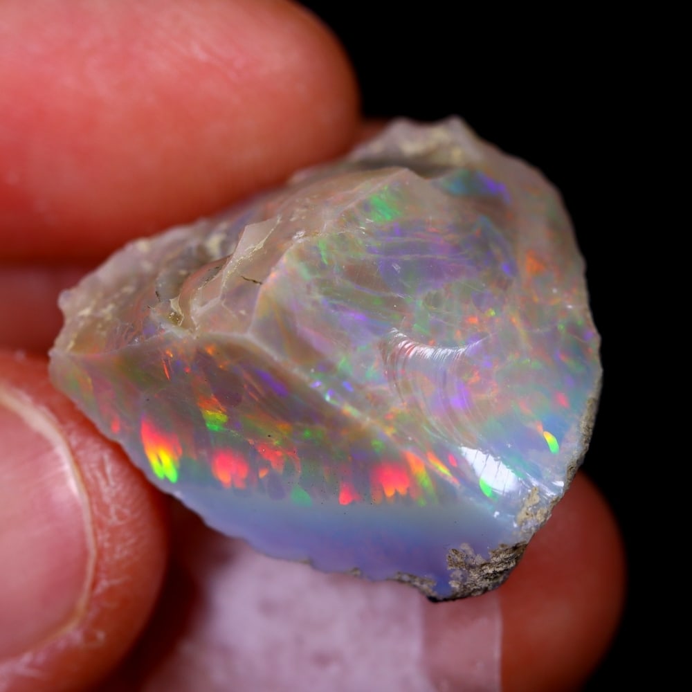 25Ct Rough Opal Specimen - Ethiopian Opal - Mineral Rough: Ksmith Jewels Global Welcome to our auction house, today auction brought to you by Ksmith Jewels Global based in Penang, Malaysia specialize in all kinds of opal and color gemstone both in manufacturi