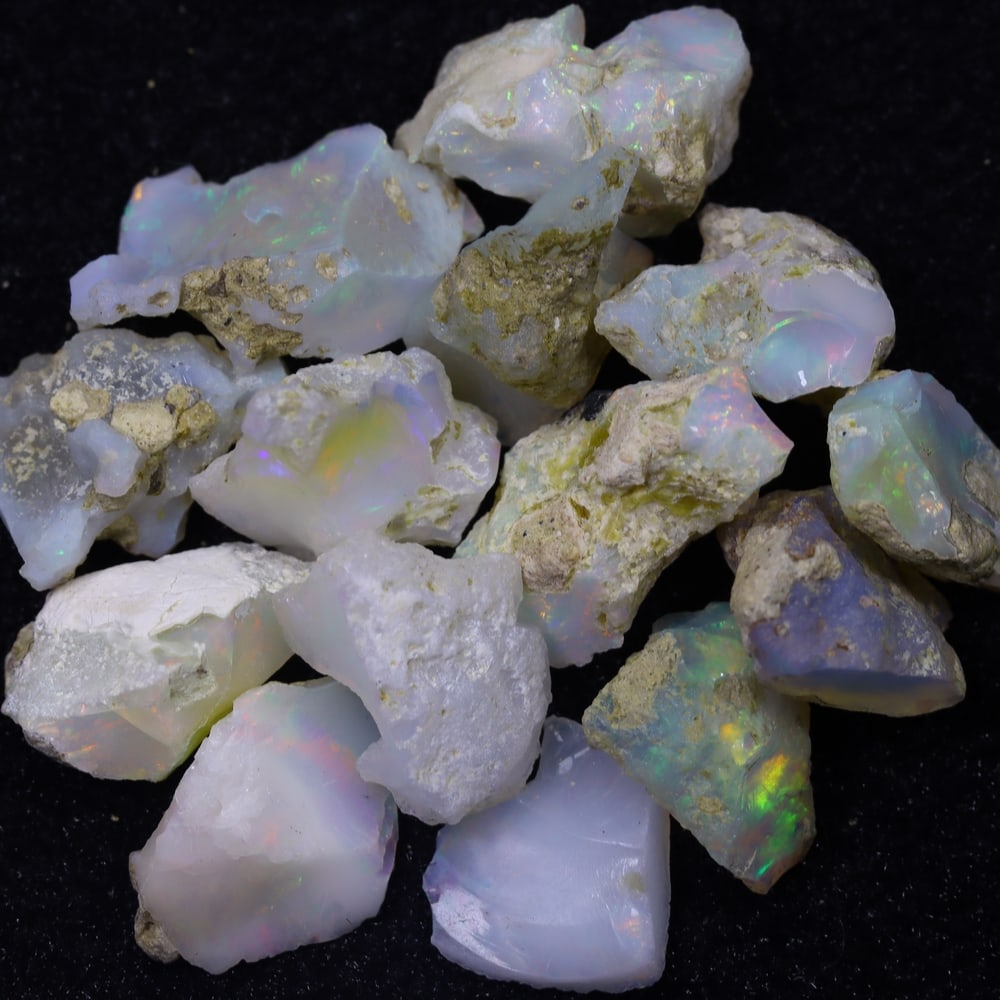 52Ct Rough Opal Specimen Lot - Ethiopian Opal - Mineral Rough: Ksmith Jewels Global Welcome to our auction house, today auction brought to you by Ksmith Jewels Global based in Penang, Malaysia specialize in all kinds of opal and color gemstone both in manufacturi