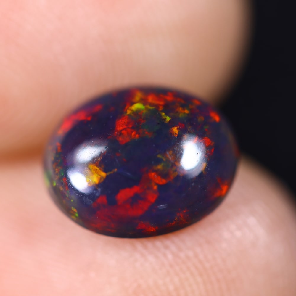 1.30Ct Welo Black Opal Polished - Ethiopian Opal: Ksmith Jewels Global Welcome to our auction house, today auction brought to you by Ksmith Jewels Global based in Penang, Malaysia specialize in all kinds of opal and color gemstone both in manufacturi