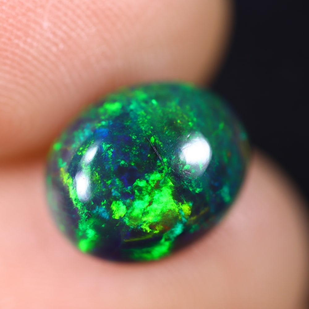 2.38Ct Welo Black Opal Polished - Ethiopian Opal: Ksmith Jewels Global Welcome to our auction house, today auction brought to you by Ksmith Jewels Global based in Penang, Malaysia specialize in all kinds of opal and color gemstone both in manufacturi