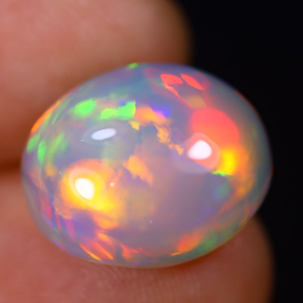 *8.06Ct Welo Opal Polished - Ethiopian Opal - Oval Cabochon: Ksmith Jewels Global Welcome to our auction house, today auction brought to you by Ksmith Jewels Global based in Penang, Malaysia specialize in all kinds of opal and color gemstone both in manufacturi