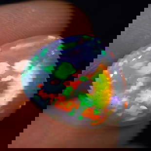 *7.95Ct Welo Opal Polished - Ethiopian Opal: Ksmith Jewels Global Welcome to our auction house, today auction brought to you by Ksmith Jewels Global based in Penang, Malaysia specialize in all kinds of opal and color gemstone both in manufacturi