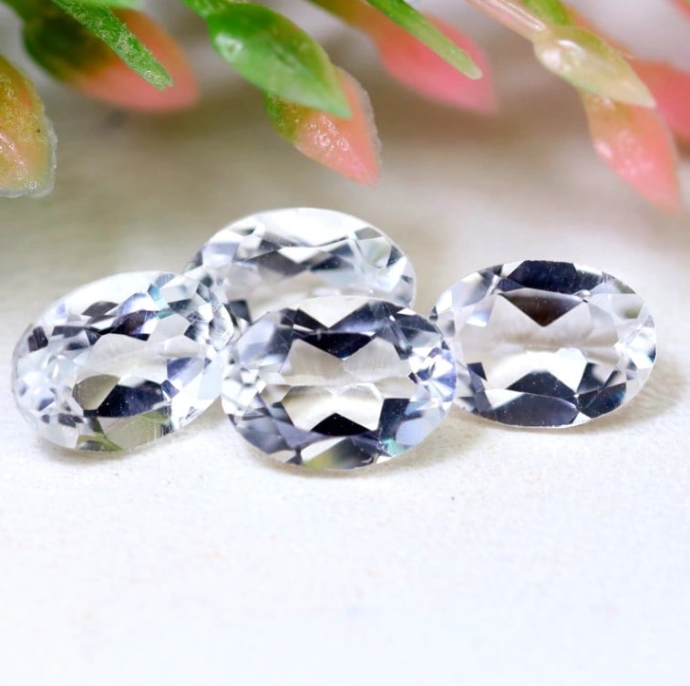 3.83Ct Natural White Topaz Gemstone - Brazil Topaz - Oval Gemstone LOT (1 of 1)