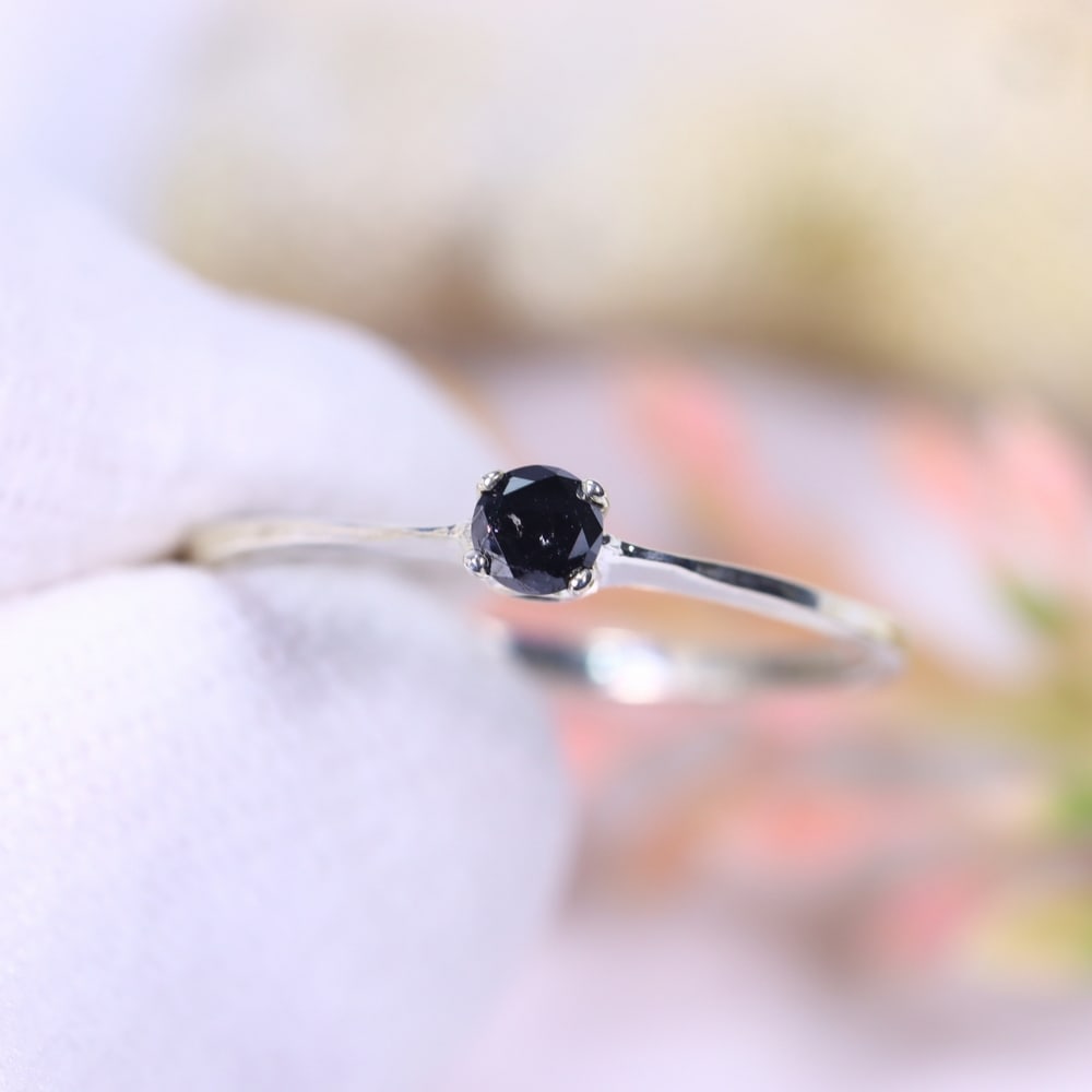 0.83g Natural Diamond Sterling Silver 925 Ring - Size US 6 - Total Diamond 0.18ct: Ksmith Jewels Global Welcome to our auction house, today auction brought to you by Ksmith Jewels Global based in Penang, Malaysia specialize in all kinds of opal, diamond and color gemstone both in ma