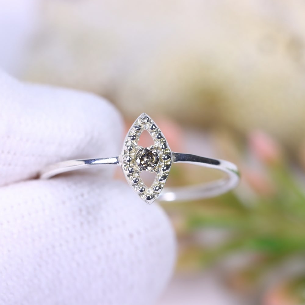 0.55g Natural Diamond Sterling Silver 925 Ring - Size US 6 - Total Diamond 0.03ct: Ksmith Jewels Global Welcome to our auction house, today auction brought to you by Ksmith Jewels Global based in Penang, Malaysia specialize in all kinds of opal, diamond and color gemstone both in ma