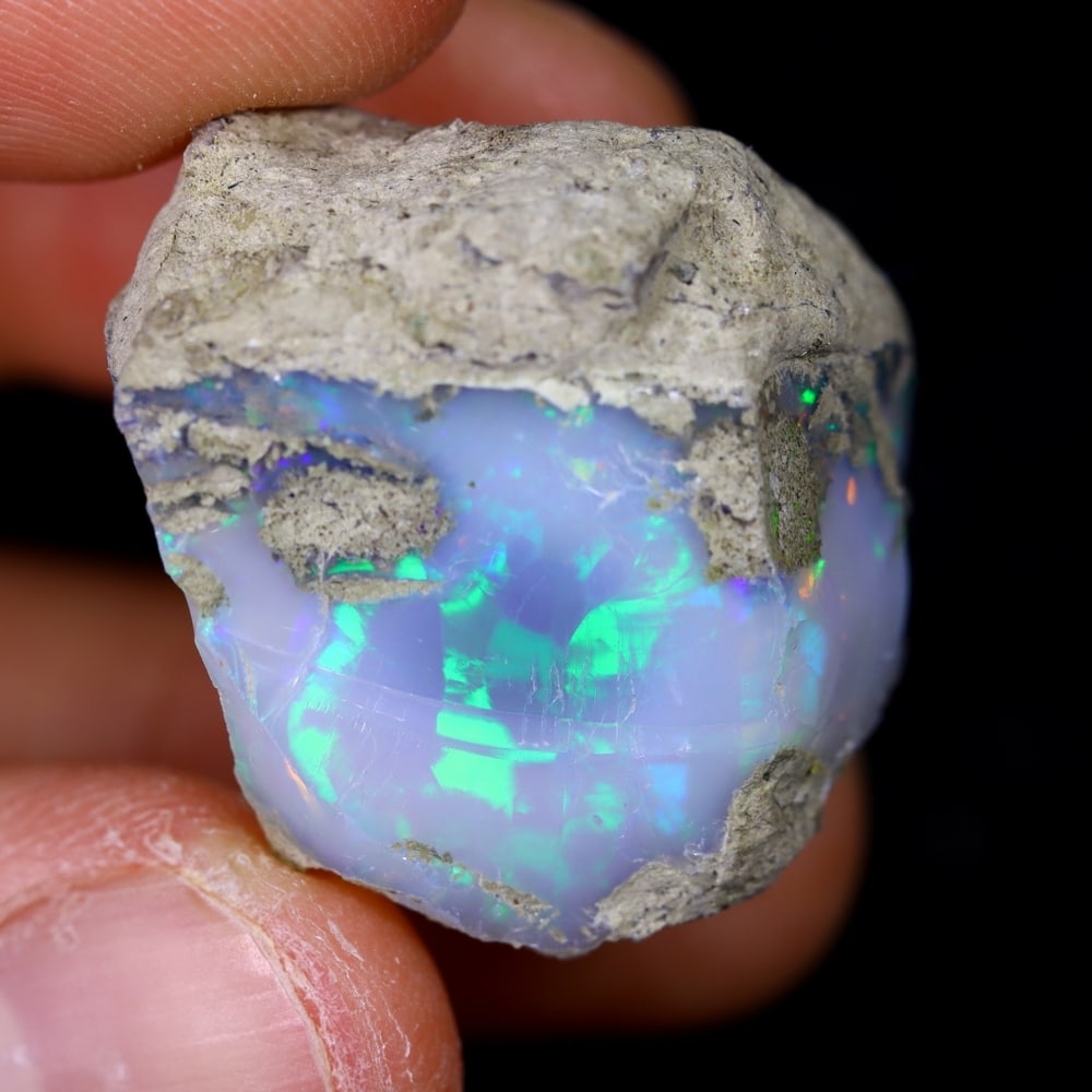 51Ct Rough Opal Specimen - Ethiopian Opal - Mineral Rough: Ksmith Jewels Global Welcome to our auction house, today auction brought to you by Ksmith Jewels Global based in Penang, Malaysia specialize in all kinds of opal and color gemstone both in manufacturi