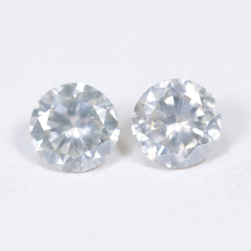 0.69Ct White Diamond Pair - Polished Faceted: Ksmith Jewels Global Welcome to our auction house, today auction brought to you by Ksmith Jewels Global based in Penang, Malaysia specialize in all kinds of opal and color gemstone both in manufacturi