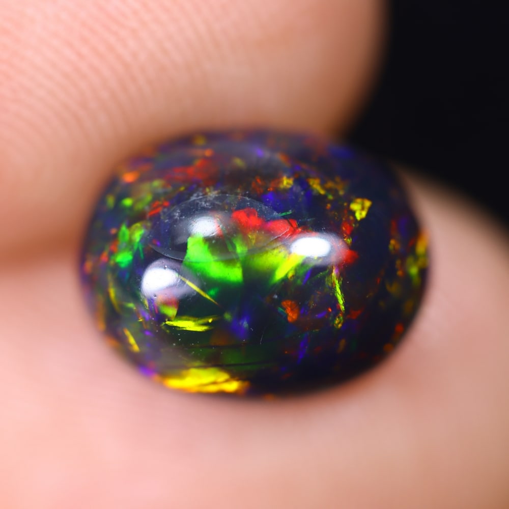 2.66Ct Welo Black Opal Polished - Ethiopian Opal: Ksmith Jewels Global Welcome to our auction house, today auction brought to you by Ksmith Jewels Global based in Penang, Malaysia specialize in all kinds of opal and color gemstone both in manufacturi