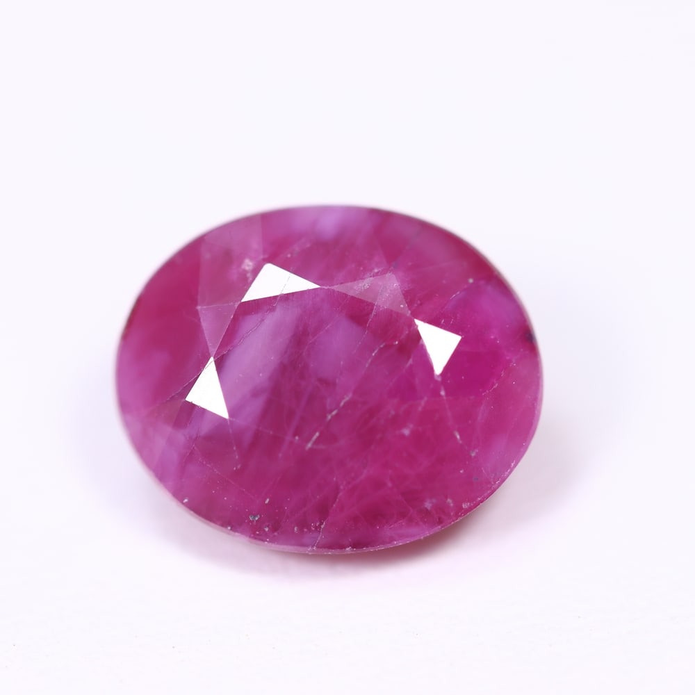 5.22Ct Red Ruby - Polished Faceted: Ksmith Jewels Global Welcome to our auction house, today auction brought to you by Ksmith Jewels Global based in Penang, Malaysia specialize in all kinds of opal and color gemstone both in manufacturi