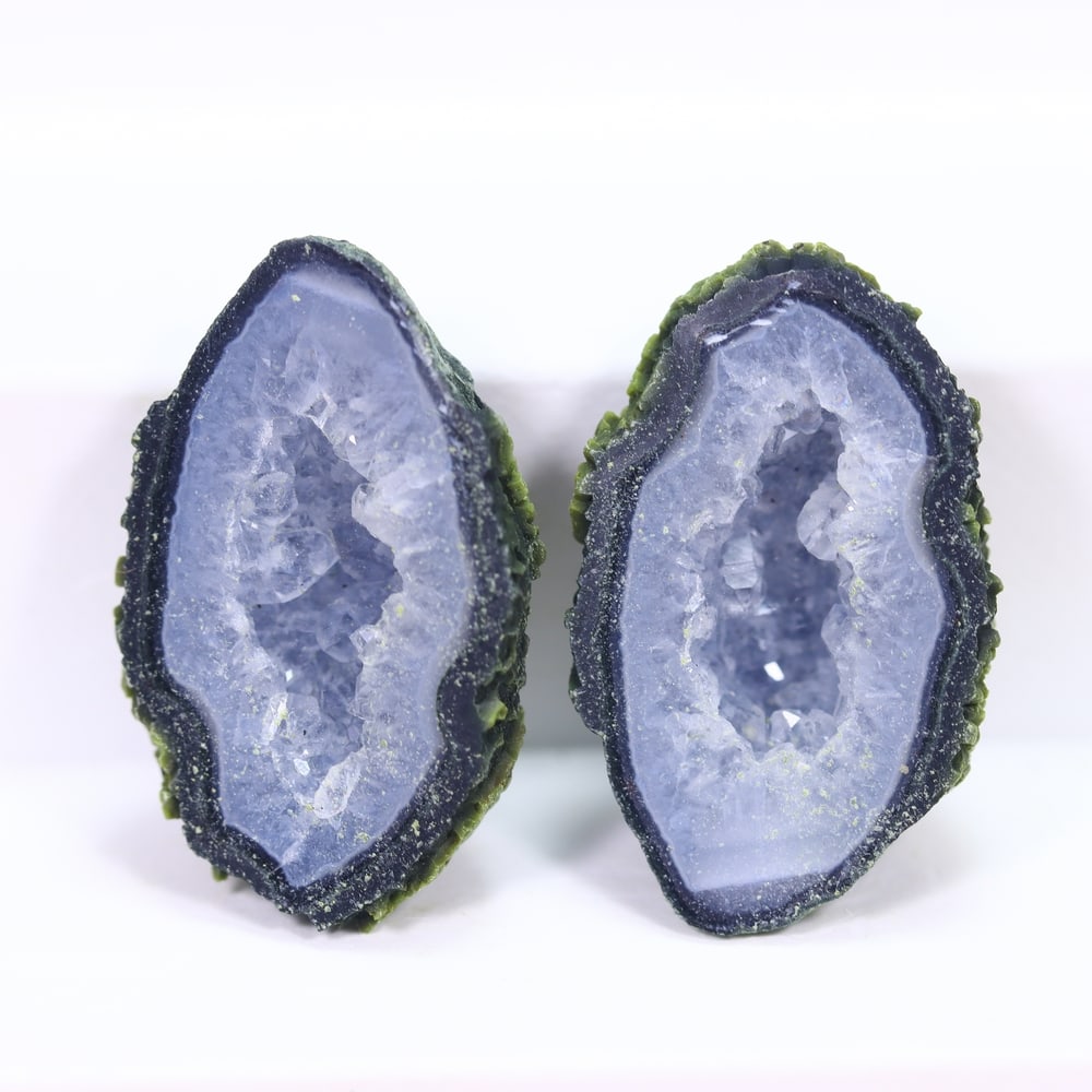 6.24g Mexican Geode Druzy - Mineral Rough: Ksmith Jewels Global Welcome to our auction house, today auction brought to you by Ksmith Jewels Global based in Penang, Malaysia specialize in all kinds of opal and color gemstone both in manufacturi