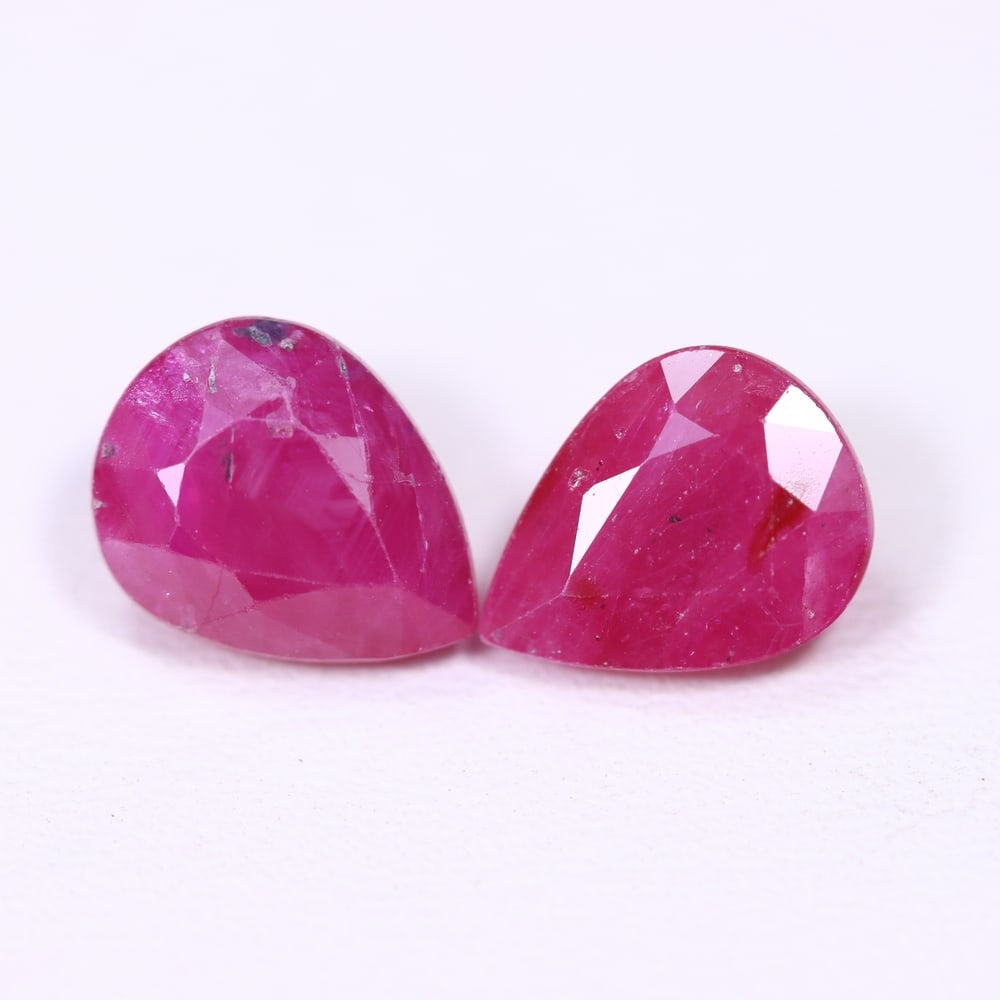 4.71Ct Red Ruby Pair - Polished Faceted: Ksmith Jewels Global Welcome to our auction house, today auction brought to you by Ksmith Jewels Global based in Penang, Malaysia specialize in all kinds of opal and color gemstone both in manufacturi
