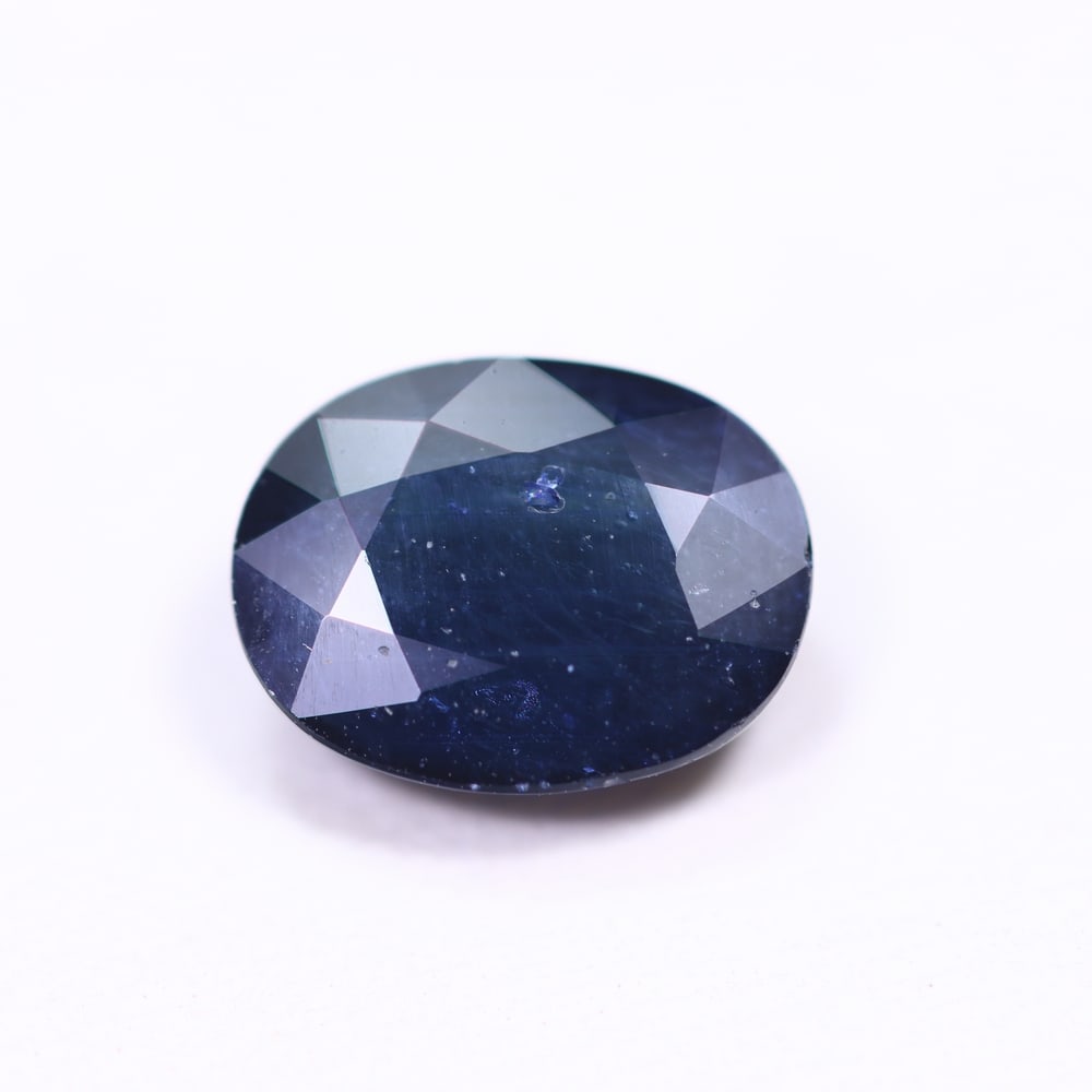 2.43Ct Blue Sapphire - Polished Faceted: Ksmith Jewels Global Welcome to our auction house, today auction brought to you by Ksmith Jewels Global based in Penang, Malaysia specialize in all kinds of opal and color gemstone both in manufacturi