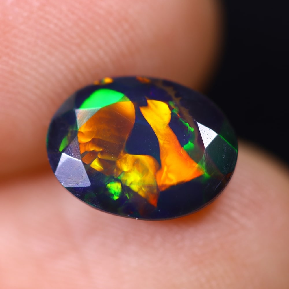 1.54Ct Ethiopian Welo Black Opal - Faceted Polished: Ksmith Jewels Global Welcome to our auction house, today auction brought to you by Ksmith Jewels Global based in Penang, Malaysia specialize in all kinds of opal and color gemstone both in manufacturi