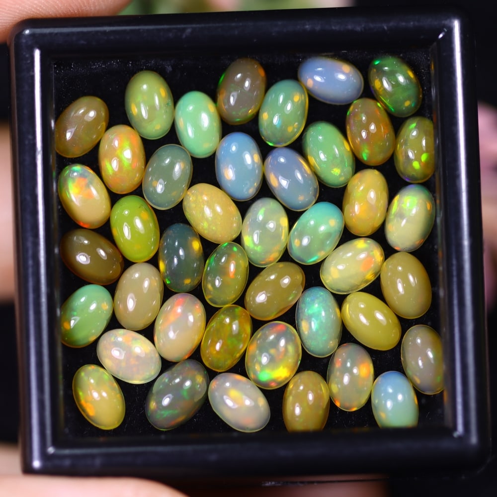 13.75Ct Welo Opal Lot - Ethiopian Opal: Ksmith Jewels Global Welcome to our auction house, today auction brought to you by Ksmith Jewels Global based in Penang, Malaysia specialize in all kinds of opal and color gemstone both in manufacturi