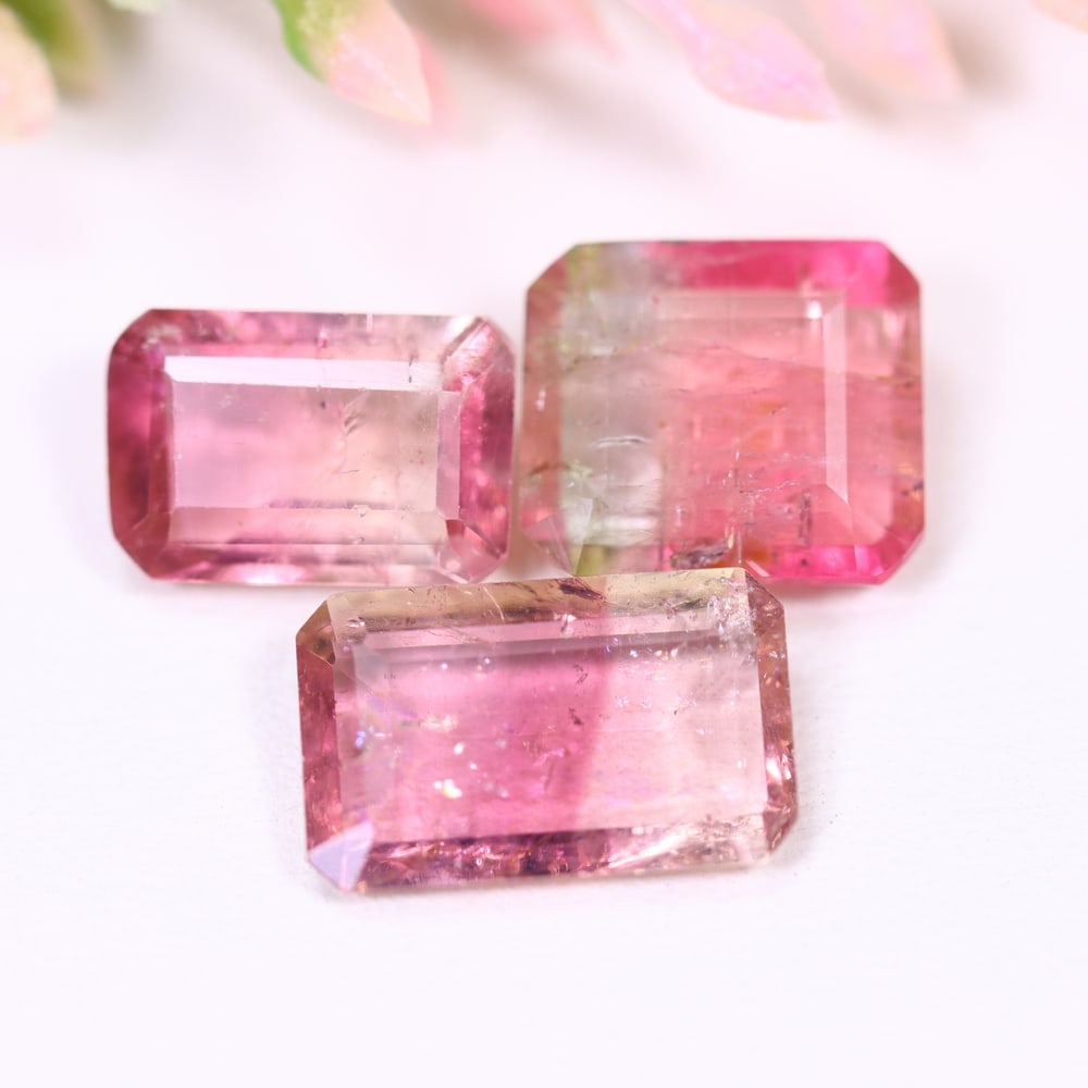 7.01cts Natural Watermelon Tourmaline Set - Bi-Colour Faceted Cut: Ksmith Jewels Global Welcome to our auction house, today auction brought to you by Ksmith Jewels Global based in Penang, Malaysia specialize in all kinds of opal and color gemstone both in manufacturi