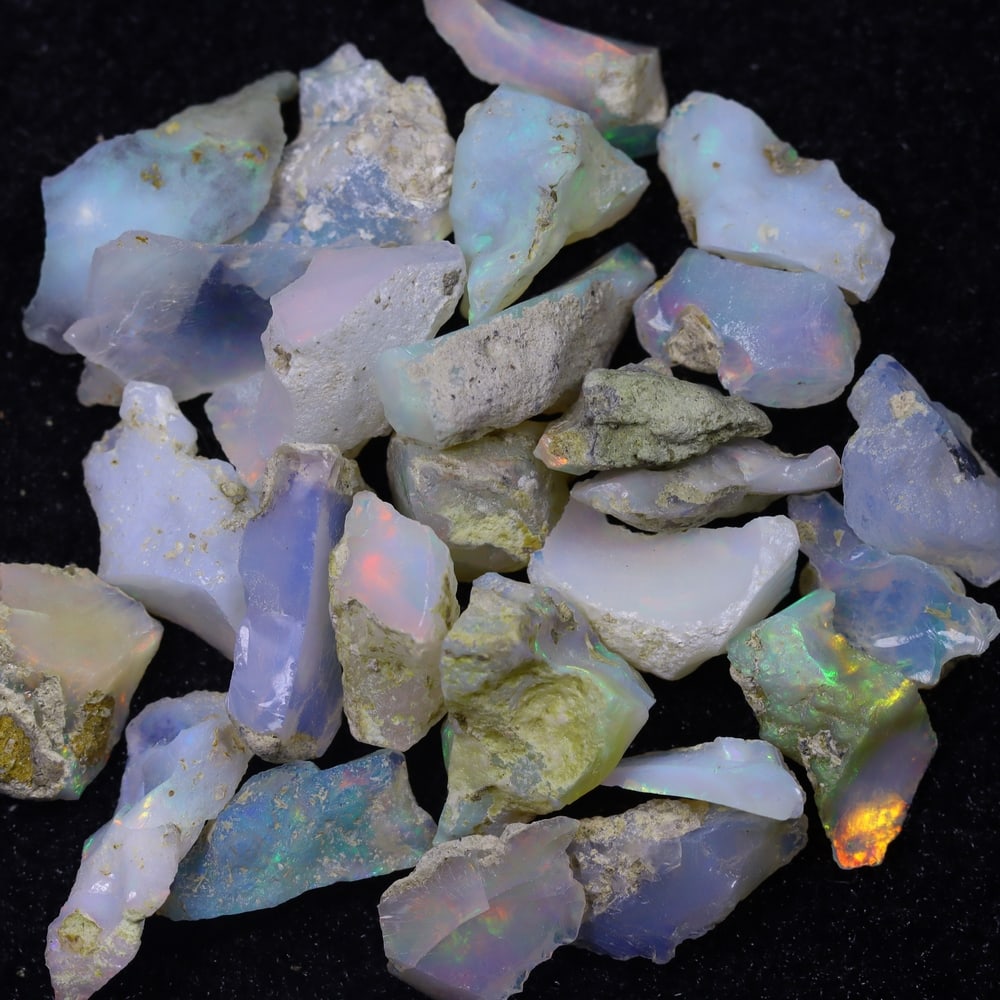 43.4Ct Rough Opal Specimen Lot - Ethiopian Opal - Mineral Rough: Ksmith Jewels Global Welcome to our auction house, today auction brought to you by Ksmith Jewels Global based in Penang, Malaysia specialize in all kinds of opal and color gemstone both in manufacturi