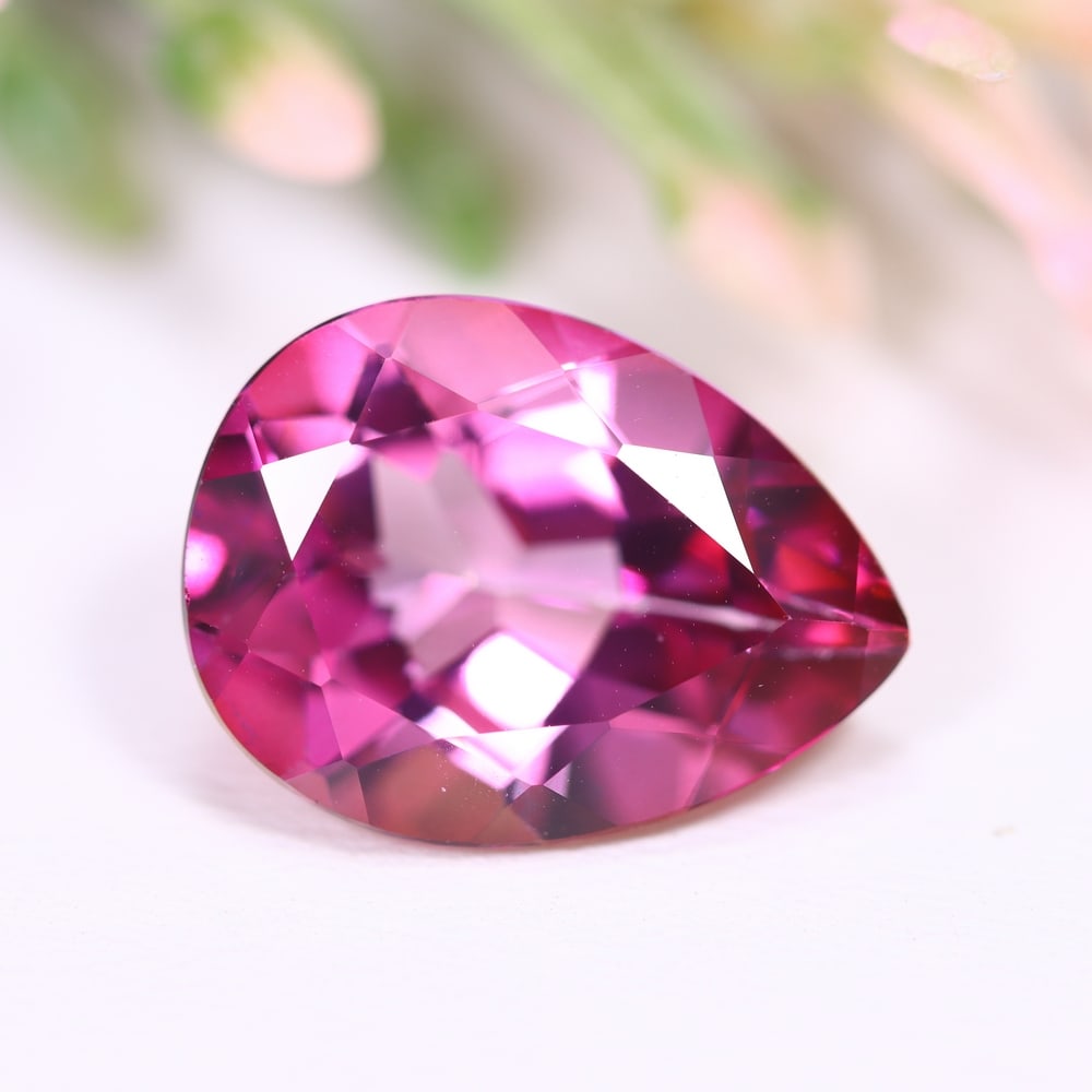 9.52Ct Pink Topaz - Polished Faceted: Ksmith Jewels Global Welcome to our auction house, today auction brought to you by Ksmith Jewels Global based in Penang, Malaysia specialize in all kinds of opal and color gemstone both in manufacturi