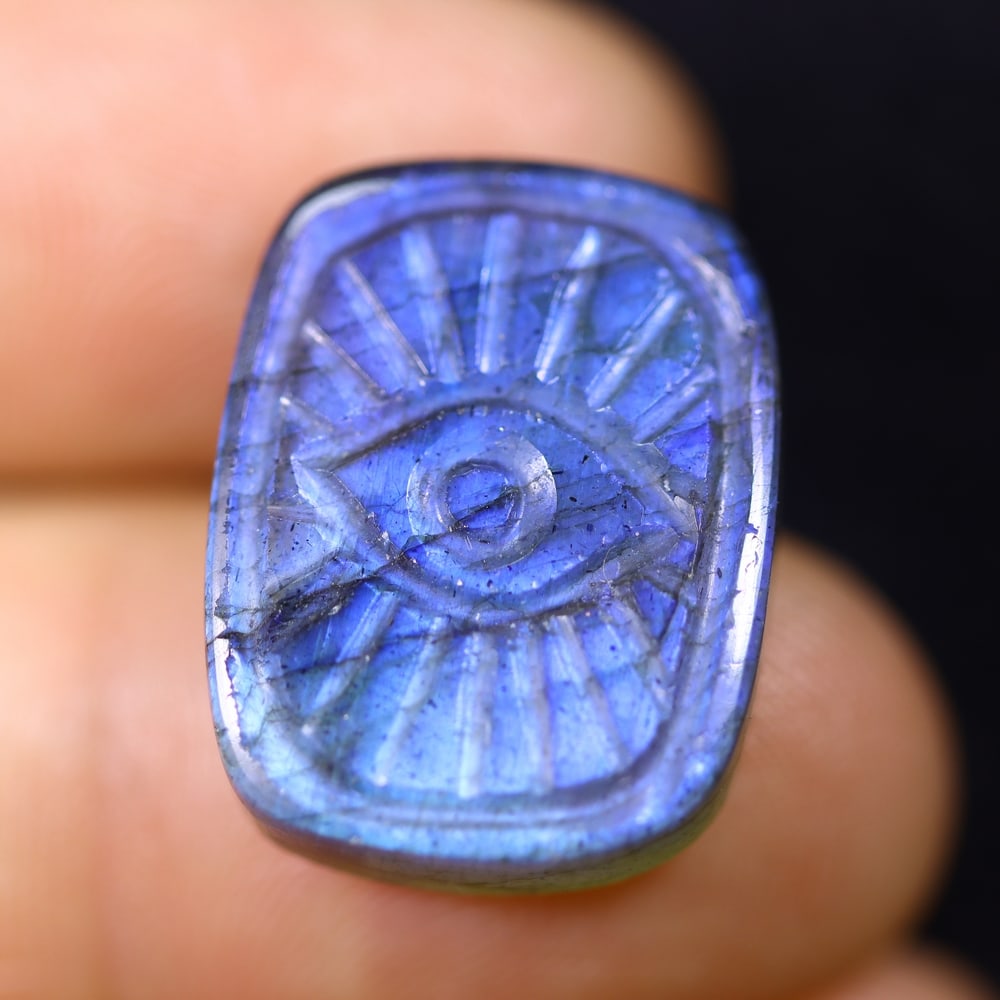 17.15cts Labradorite Evil Eye - Carving: Ksmith Jewels Global Welcome to our auction house, today auction brought to you by Ksmith Jewels Global based in Penang, Malaysia specialize in all kinds of opal and color gemstone both in manufacturi