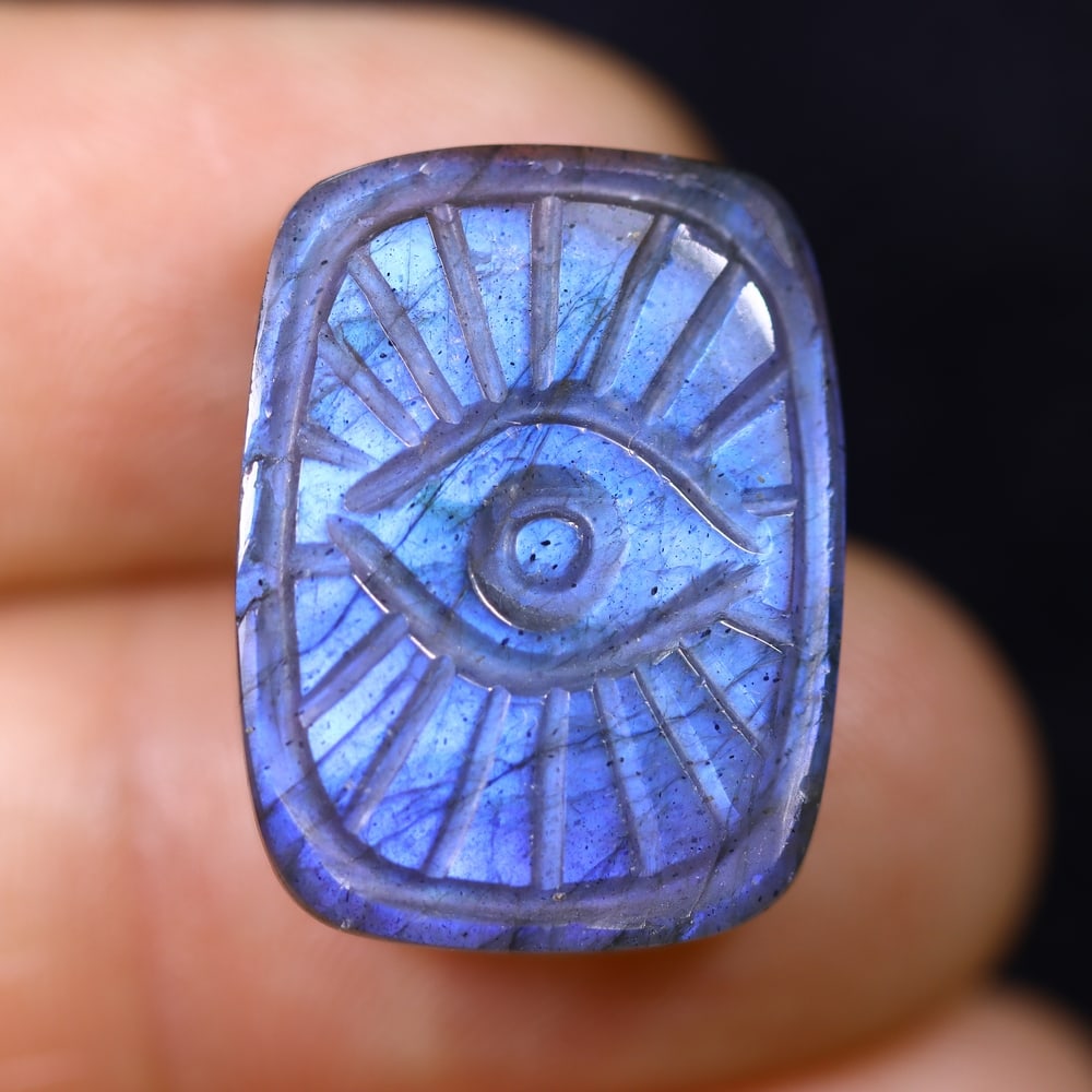 19.04cts Labradorite Evil Eye - Carving: Ksmith Jewels Global Welcome to our auction house, today auction brought to you by Ksmith Jewels Global based in Penang, Malaysia specialize in all kinds of opal and color gemstone both in manufacturi
