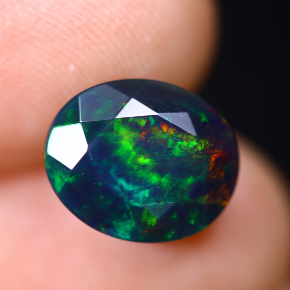 2.40Ct Welo Black Opal - Ethiopian Opal - Faceted Polished: Ksmith Jewels Global Welcome to our auction house, today auction brought to you by Ksmith Jewels Global based in Penang, Malaysia specialize in all kinds of opal and color gemstone both in manufacturi