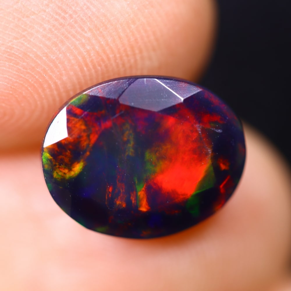 2.51Ct Welo Black Opal Polished - Ethiopian Opal: Ksmith Jewels Global Welcome to our auction house, today auction brought to you by Ksmith Jewels Global based in Penang, Malaysia specialize in all kinds of opal and color gemstone both in manufacturi