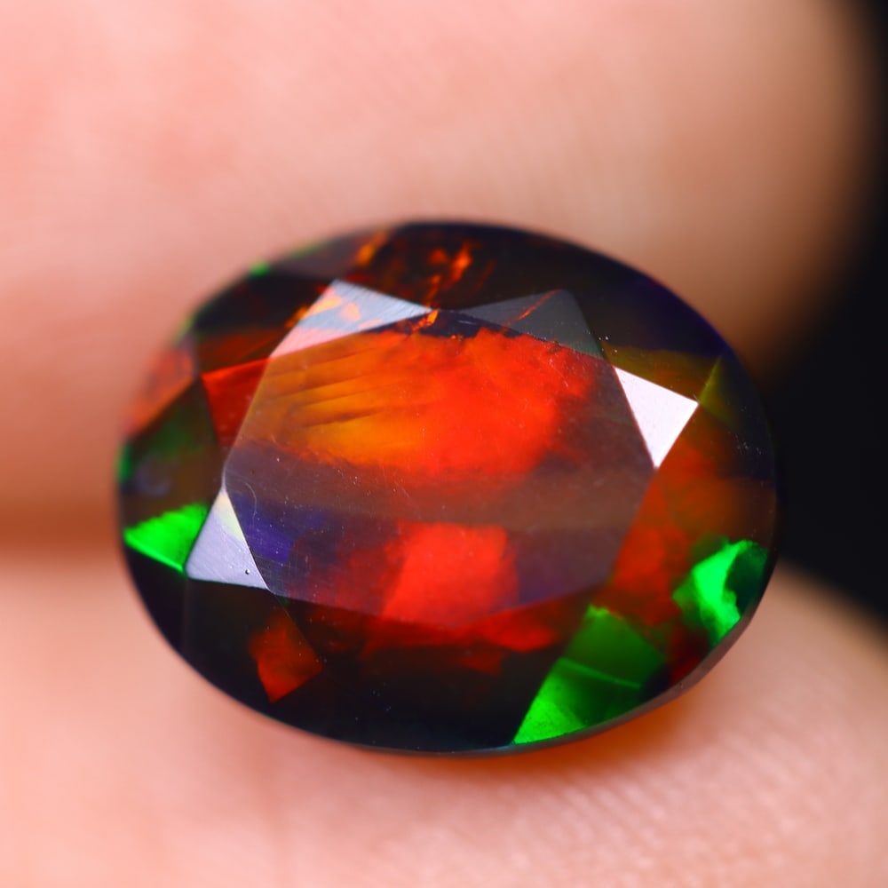 2.93Ct Welo Black Opal Polished - Ethiopian Opal: Ksmith Jewels Global Welcome to our auction house, today auction brought to you by Ksmith Jewels Global based in Penang, Malaysia specialize in all kinds of opal and color gemstone both in manufacturi