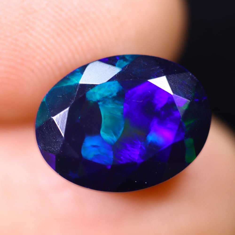 3.77Ct Welo Black Opal Polished - Ethiopian Opal: Ksmith Jewels Global Welcome to our auction house, today auction brought to you by Ksmith Jewels Global based in Penang, Malaysia specialize in all kinds of opal and color gemstone both in manufacturi