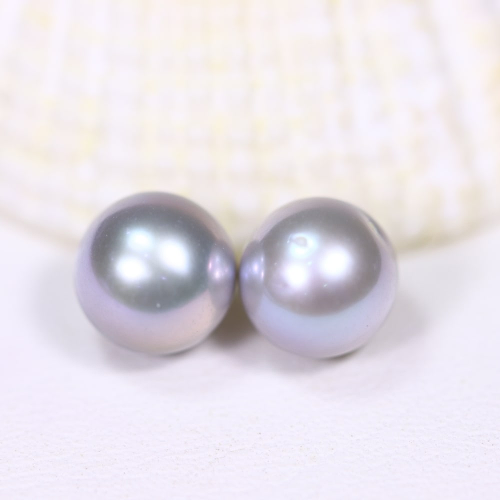 Pair of Pearl 6.8mm, 4.50cts Greyish Freshwater Pearl - No Hole Drill: Ksmith Jewels Global Welcome to our auction house, today auction brought to you by Ksmith Jewels Global based in Penang, Malaysia specialize in all kinds of opal and color gemstone both in manufacturi