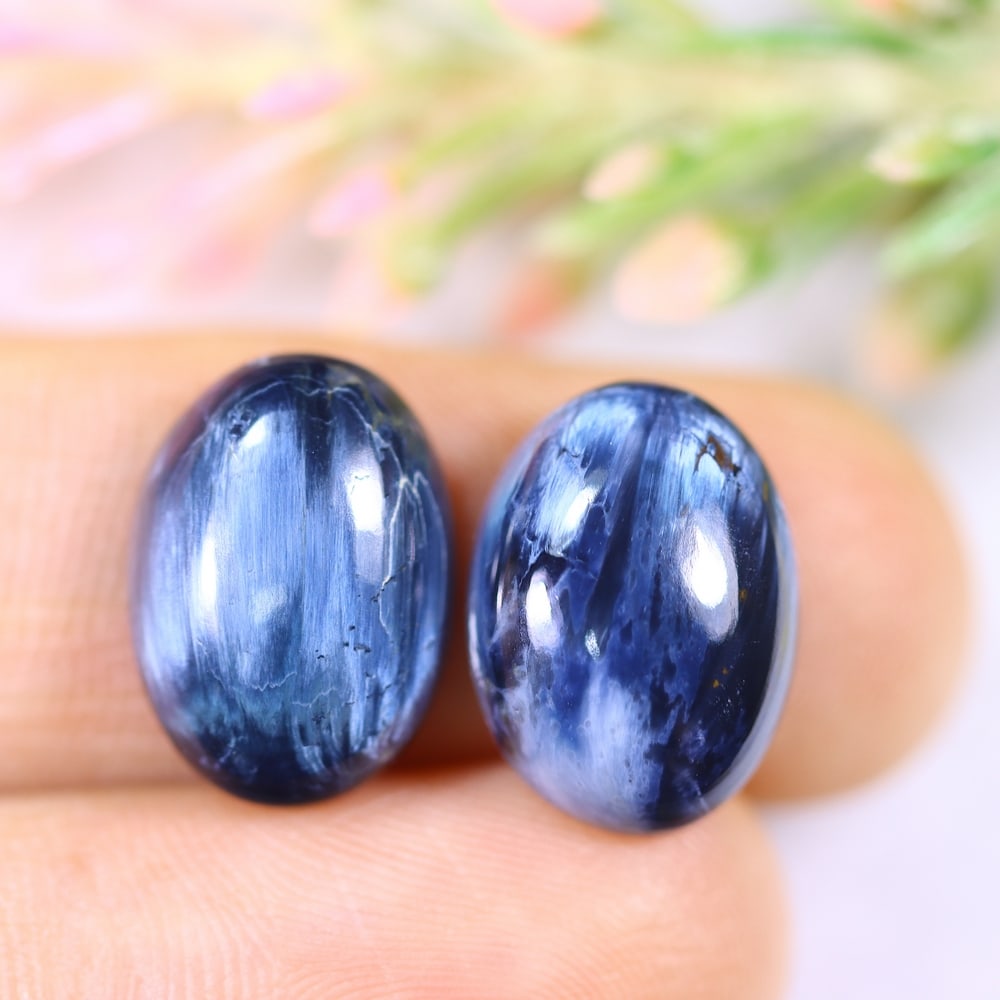 9.91Ct Pietersite Cabochon Pair - Gemstone Crystal - Oval Cabochon: Ksmith Jewels Global Welcome to our auction house, today auction brought to you by Ksmith Jewels Global based in Penang, Malaysia specialize in all kinds of opal and color gemstone both in manufacturi