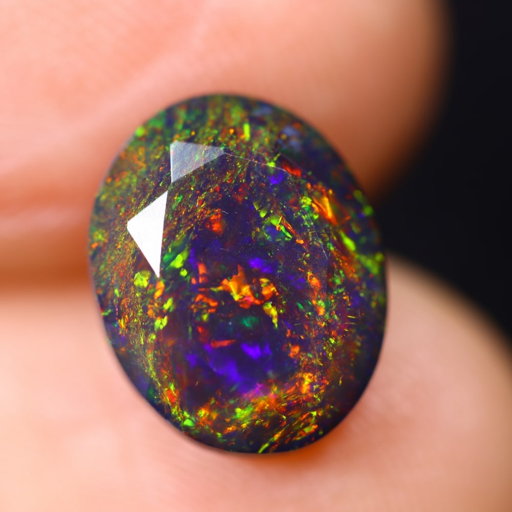2.27Ct Welo Black Opal Polished - Ethiopian Opal: Ksmith Jewels Global Welcome to our auction house, today auction brought to you by Ksmith Jewels Global based in Penang, Malaysia specialize in all kinds of opal and color gemstone both in manufacturi